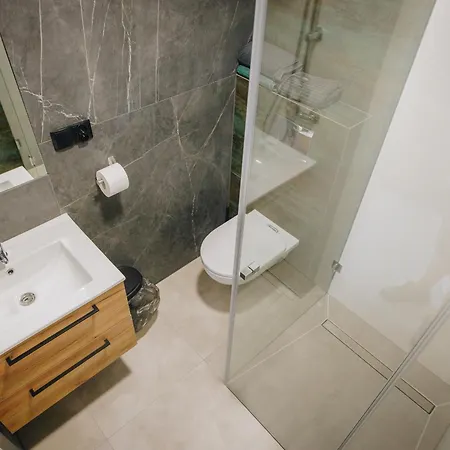 Lesna Appartamento *