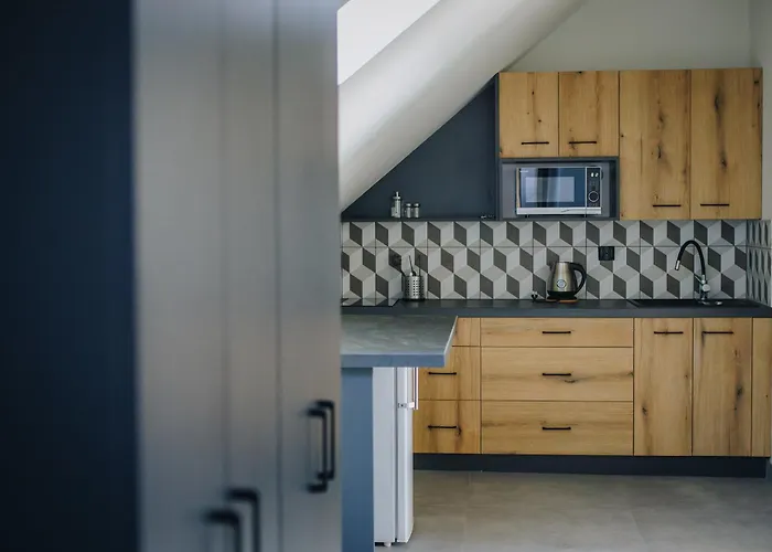 Lesna לימנובה