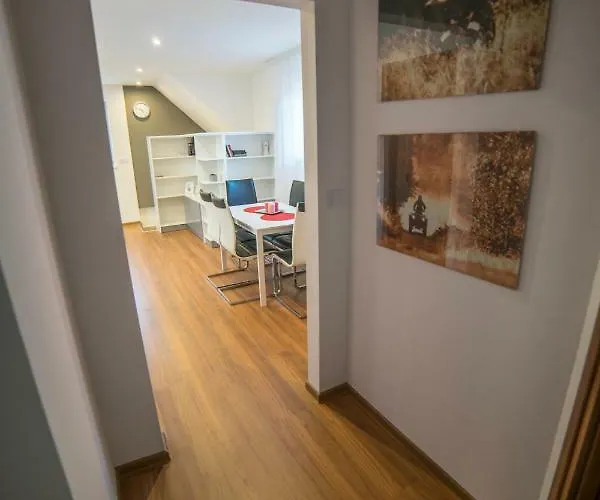 Lesna דירה לימנובה