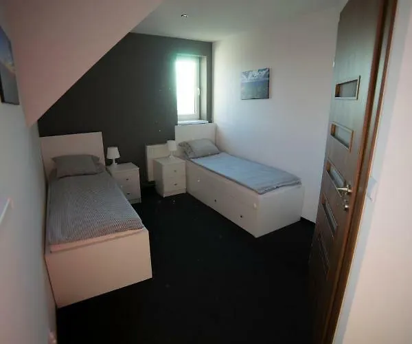 Lesna דירה לימנובה